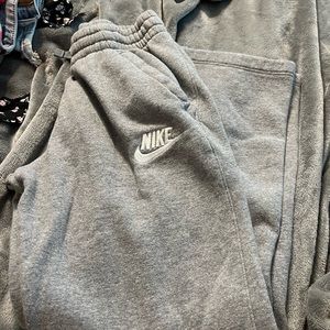 grey nike sweat pants